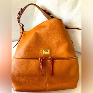 Dooney & Bourke Dillen Medium Pocket Sac new without tags